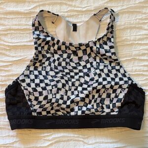 Brooks 3 Pocket Checkered Black and White Sports Bra